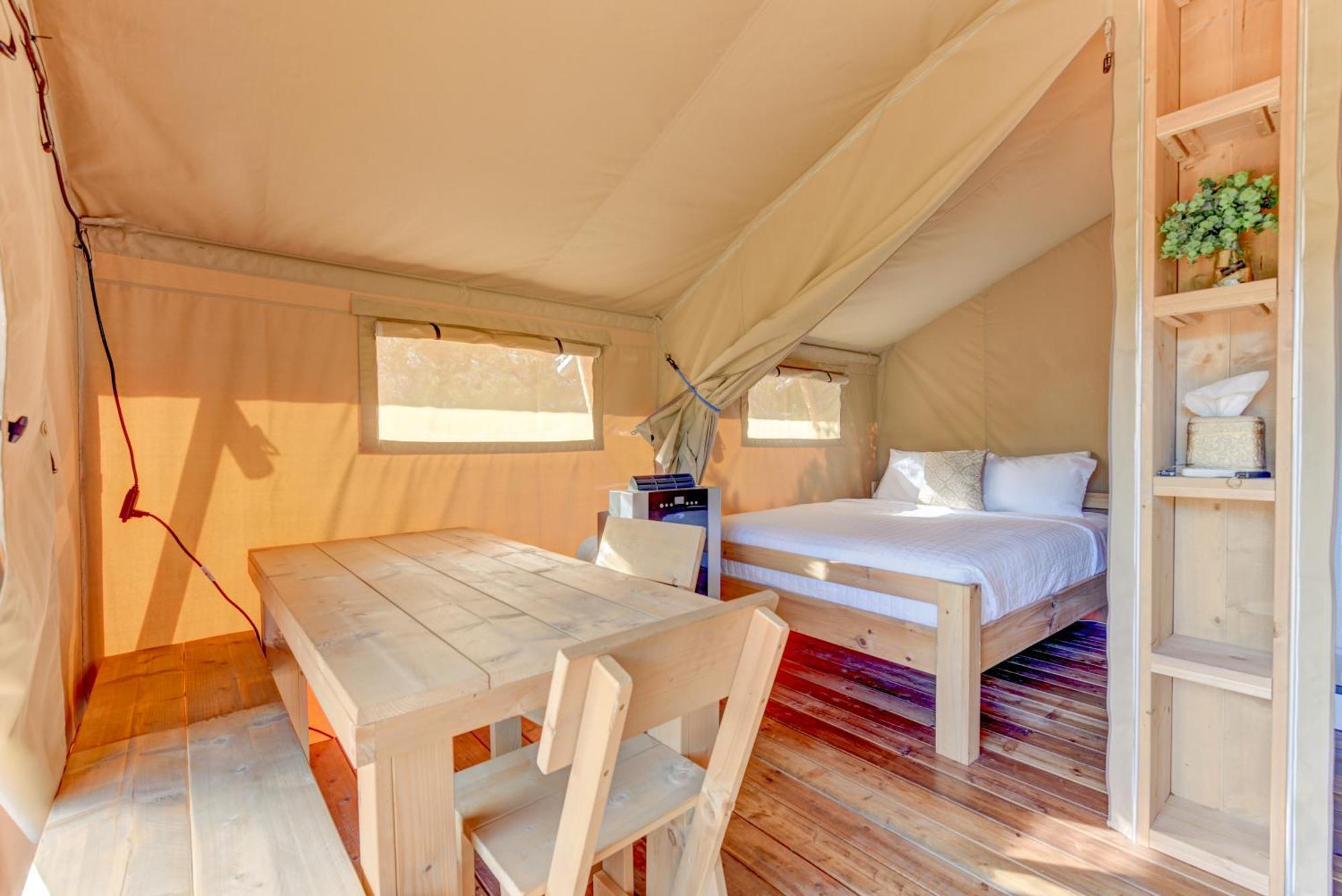 12 Fires Luxury Glamping With Heating #2 Johnson City